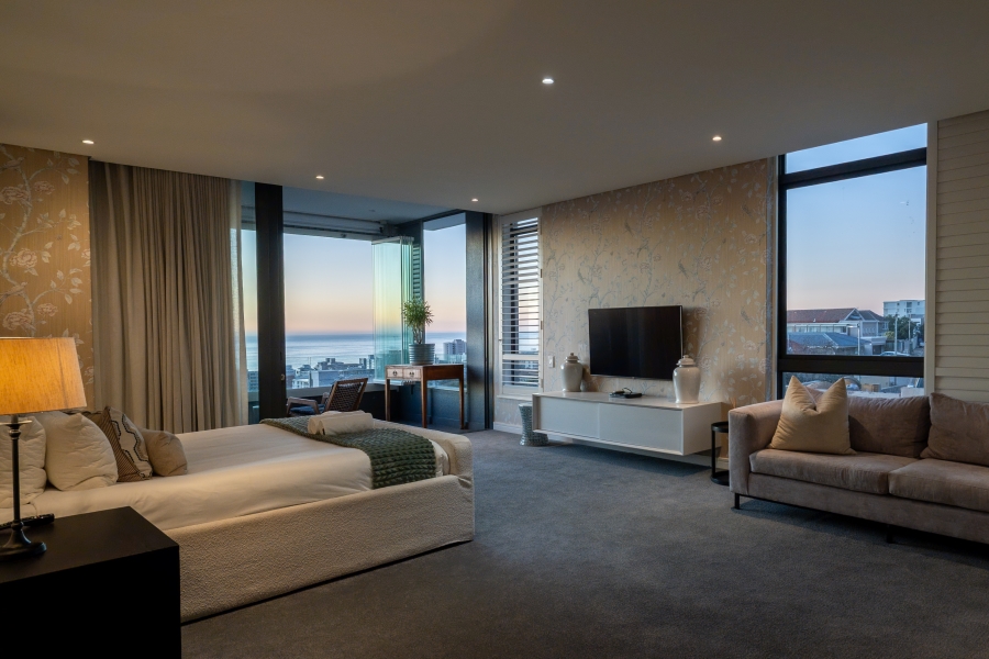 3 Bedroom Property for Sale in Sea Point Western Cape